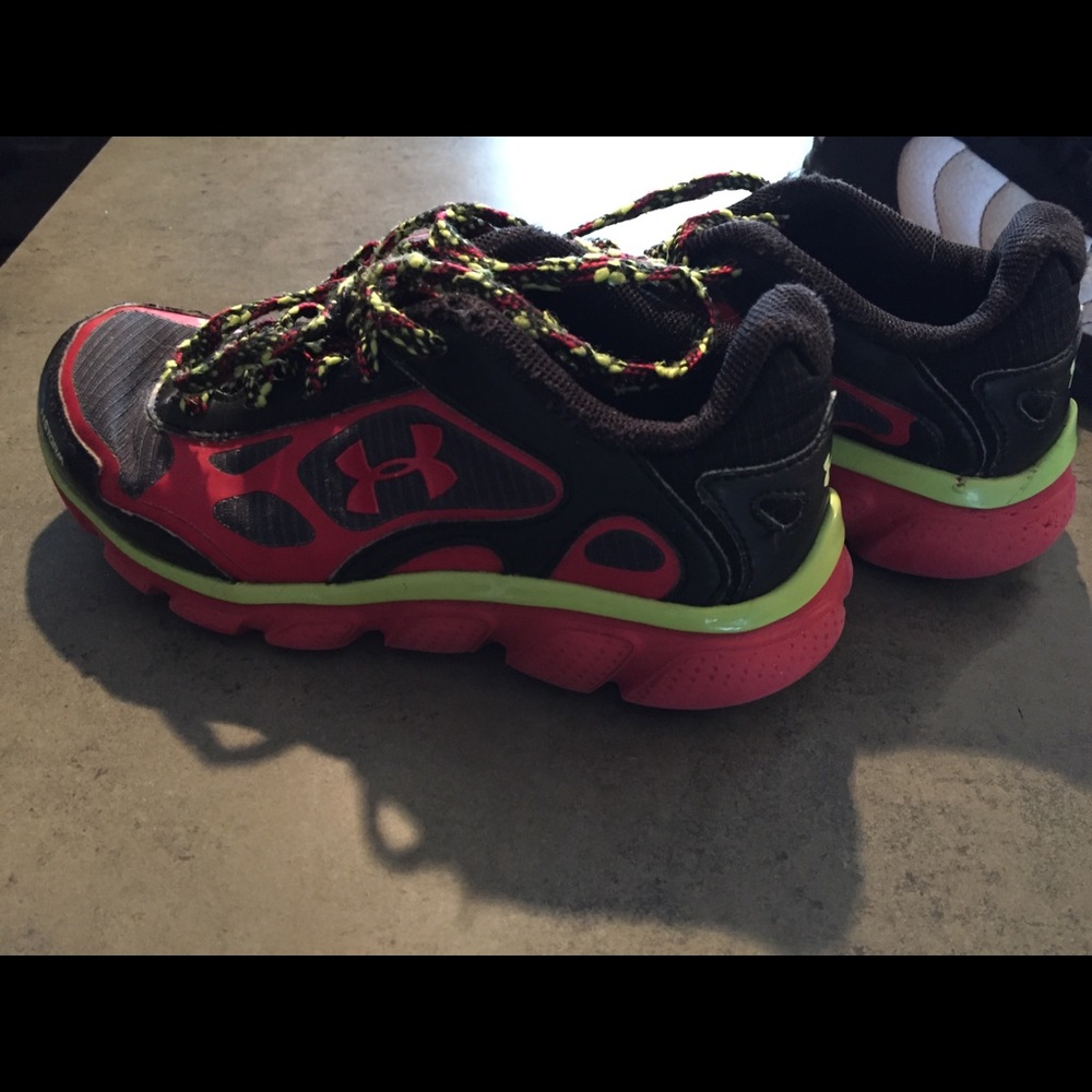 5 pairs boys shoes